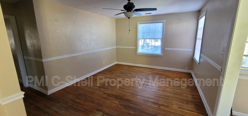 Convenient 3Bedroom 1 Bath Home with Backyard property image
